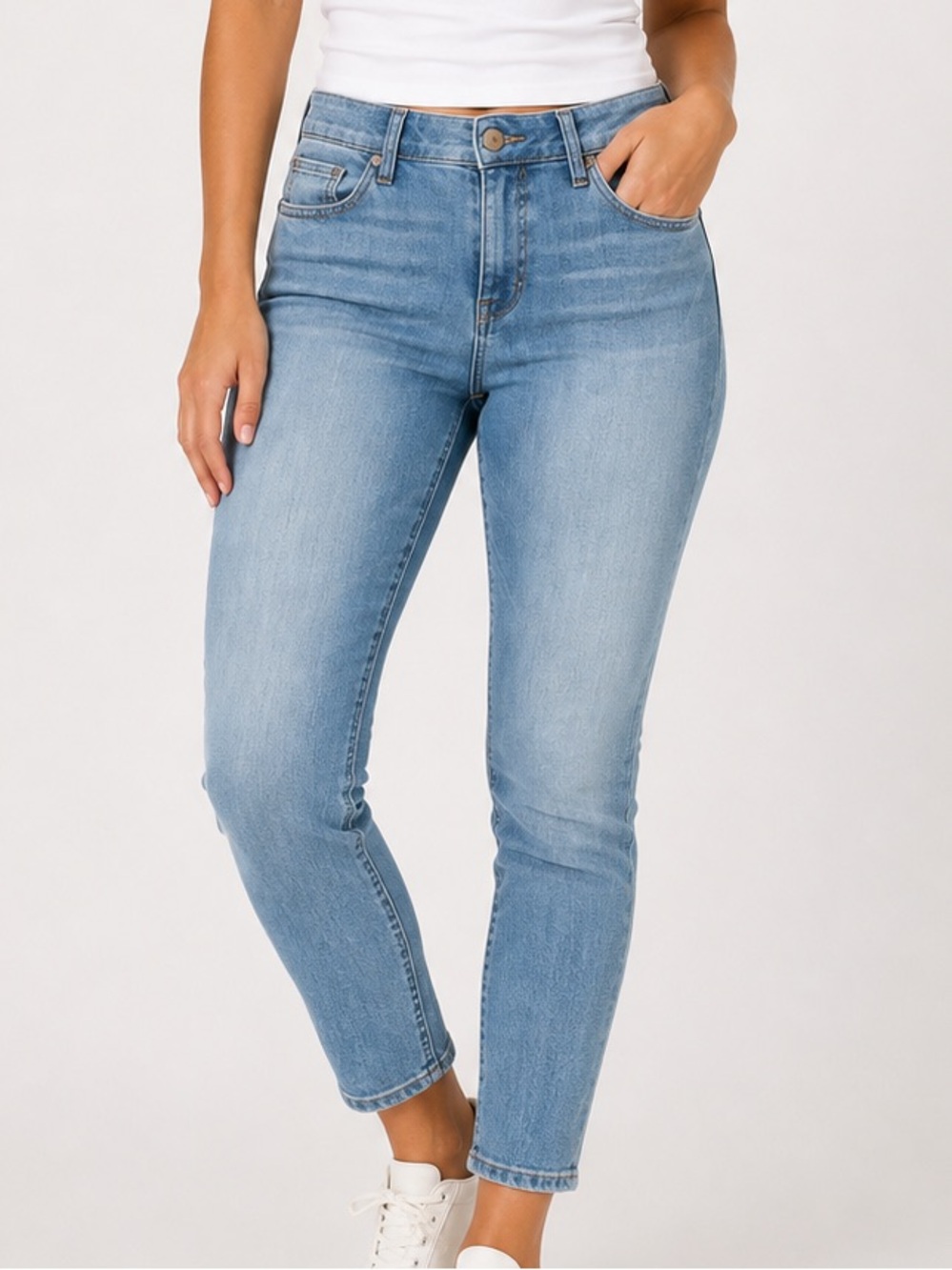 Democracy Skinny Jeans in Light Blue Wash